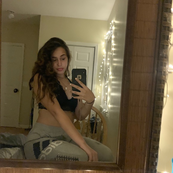 Meet your Posher, Briann - Picture 2 of 2